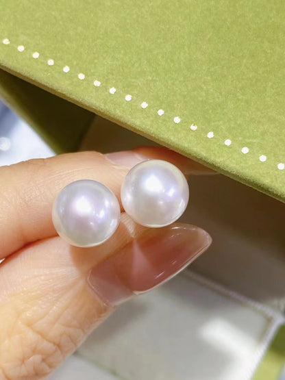 Akoya珍珠素钉（8-9mm）/ Akoya Pearl Studs (8–9mm)