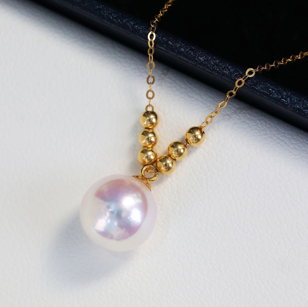 9–10mm Edison Pearl Pendant with 18K Gold Setting（9-10mm18k金豆爱迪生吊坠）